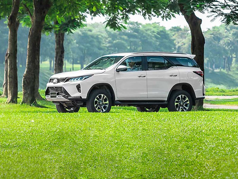 outdoor-toyota-fortuner-2023-2024-toyota-thai-hoa-tu-liem (3)