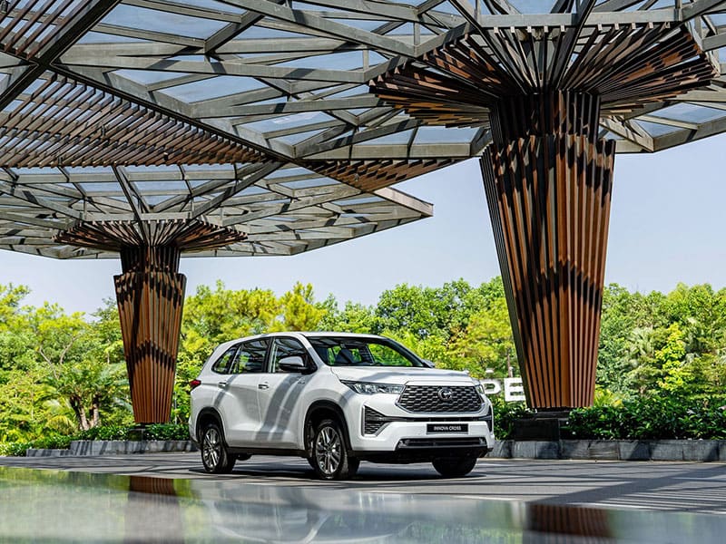 toyota-innova-cross-2024-outdoor-toyota-thai-hoa-tu-liem (3)